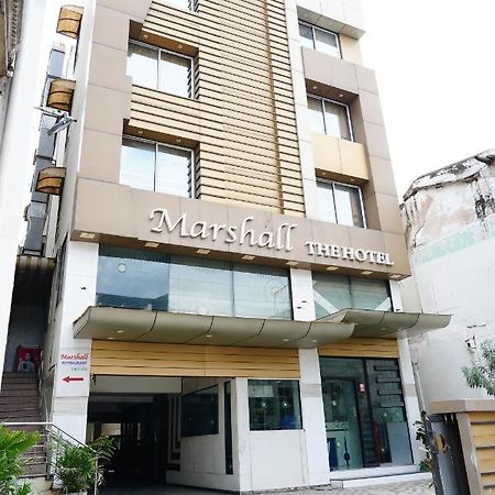 Marshall The Hotel Ахмедабад Екстериор снимка