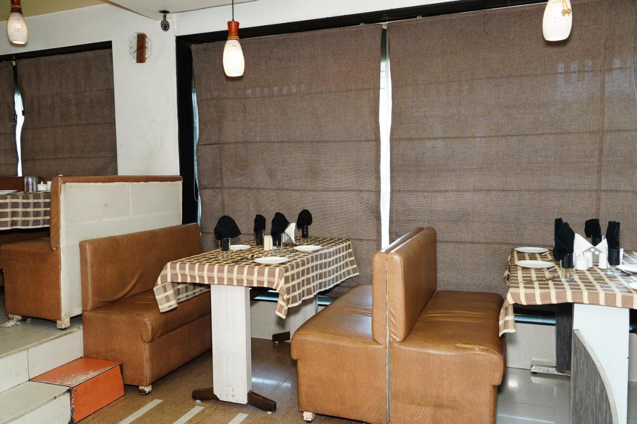 Marshall The Hotel Ахмедабад Екстериор снимка
